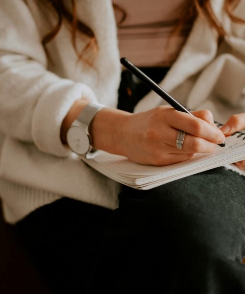 kateryna-hliznitsova-99NOEL4Icjc-unsplash